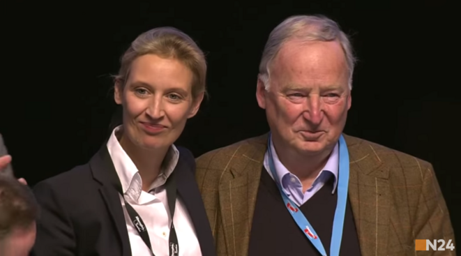 Alice Weidel et Alexander Gauland, les deux têtes de liste de l'Alternative pour l'Allemagne (AfD). Capture écran / Youtube.. Alice Weidel et Alexander Gauland, les deux têtes de liste de l'Alternative pour l'Allemagne (AfD). Capture écran / Youtube..