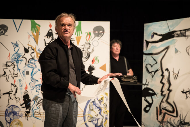 Scène de "L'homme hors de lui" © Simon Gosselin Scène de "L'homme hors de lui" © Simon Gosselin