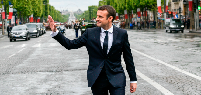 jonas-cie-les-costumes-president-jpg