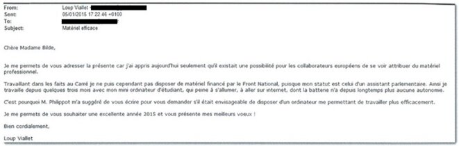 Le 5 janvier 2015, Loup Viallet demande un ordinateur à sa députée. © Document Mediapart Le 5 janvier 2015, Loup Viallet demande un ordinateur à sa députée. © Document Mediapart