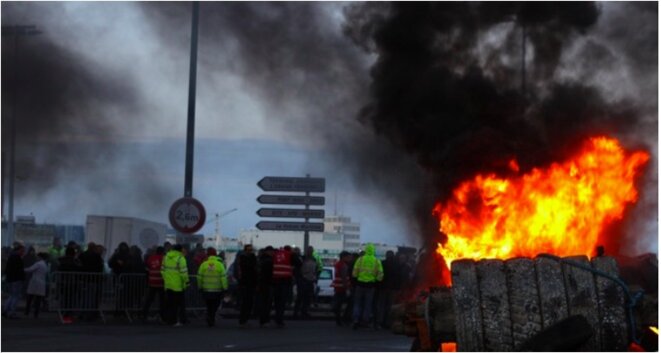Blocage du port du Havre contre la loi sur le travail, le 19 mai 2016 © MG Blocage du port du Havre contre la loi sur le travail, le 19 mai 2016 © MG