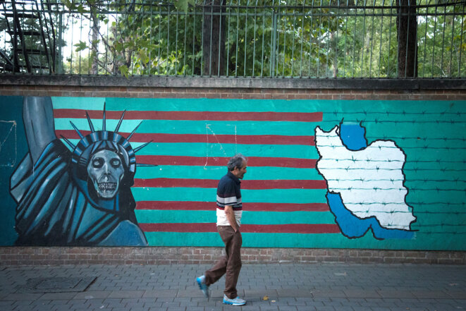 Une peinture murale à Téhéran. © Reuters Une peinture murale à Téhéran. © Reuters