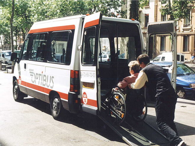 Optibus Service de transports pour handicapés - discrimination - LYON