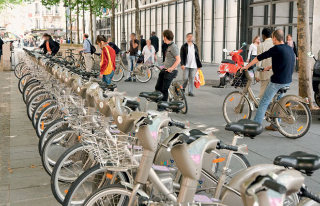 cyclistes-station-velib-630x405-c-thinkstock