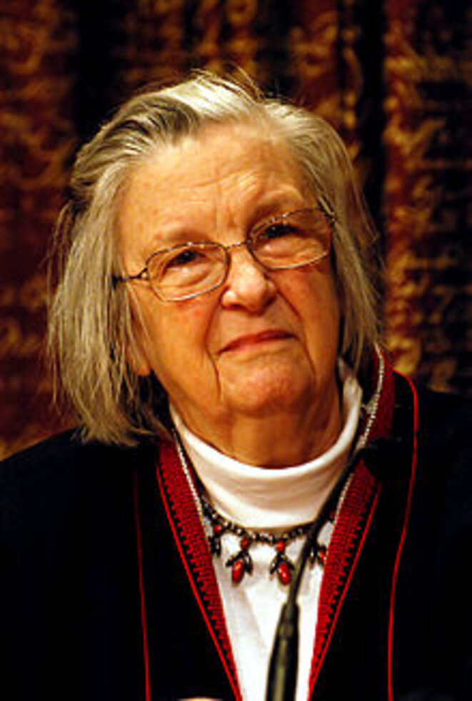Elinor Ostrom Elinor Ostrom