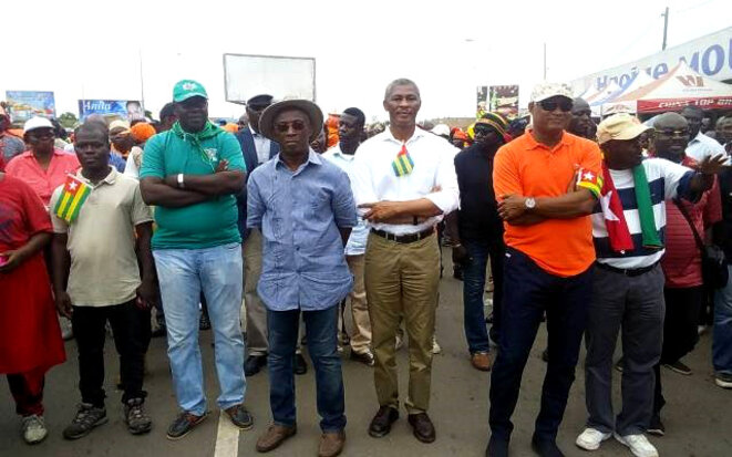 Les leaders de la coalition CAP2015, Groupe des Six, Car, Pnp, Santé du Peuple, au départ de la manifestation du 17 novembre 2017 à Bè-Gakpoto Les leaders de la coalition CAP2015, Groupe des Six, Car, Pnp, Santé du Peuple, au départ de la manifestation du 17 novembre 2017 à Bè-Gakpoto