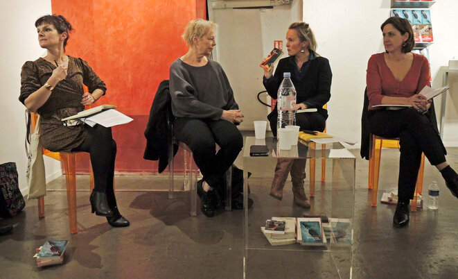 Anne Delaplace, Marine Jubin, Stéphanie Perrin (les filles du loir) avec Lydie Salvayre, le 17 novembre 2017 Paris © Gilles Walusinski Anne Delaplace, Marine Jubin, Stéphanie Perrin (les filles du loir) avec Lydie Salvayre, le 17 novembre 2017 Paris © Gilles Walusinski