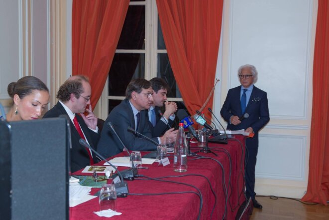 David Rigoulet-Roze (chercheur) , Eric Alain des Beauvais (expert financier) et Sébastien Wesser (directeur de recherche) ont rappelé que les milieux d'affaires étaient attentifs à la stabilité de la région pour renforcer leurs investissements. Wissam Benichou présidait ces débats. David Rigoulet-Roze (chercheur) , Eric Alain des Beauvais (expert financier) et Sébastien Wesser (directeur de recherche) ont rappelé que les milieux d'affaires étaient attentifs à la stabilité de la région pour renforcer leurs investissements. Wissam Benichou présidait ces débats.