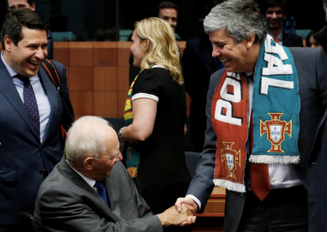 Mario Centeno et Wolfgang Schäuble à Bruxelles, le 11 juillet 2016. © Reuters Mario Centeno et Wolfgang Schäuble à Bruxelles, le 11 juillet 2016. © Reuters