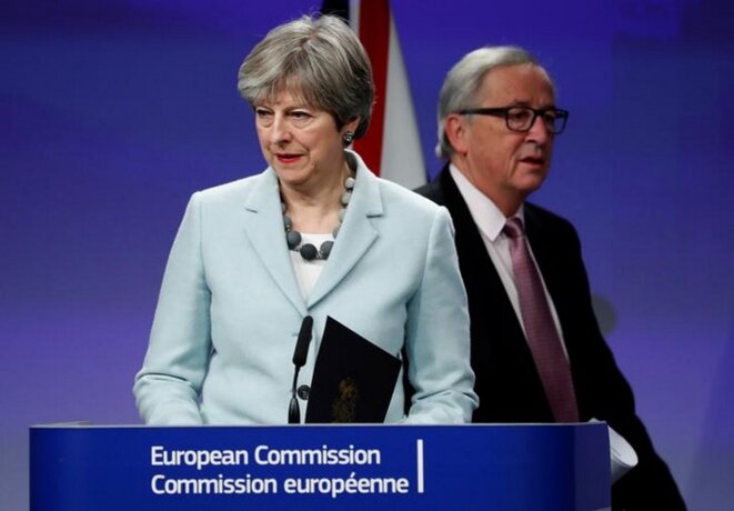 Theresa May et Jean-Claude Juncker à Bruxelles, le 8 décembre 2017. © Reuters Theresa May et Jean-Claude Juncker à Bruxelles, le 8 décembre 2017. © Reuters