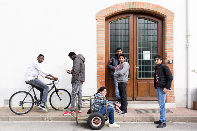 Mineurs isolés étrangers: les départements crient famine, l’État fait des promesses