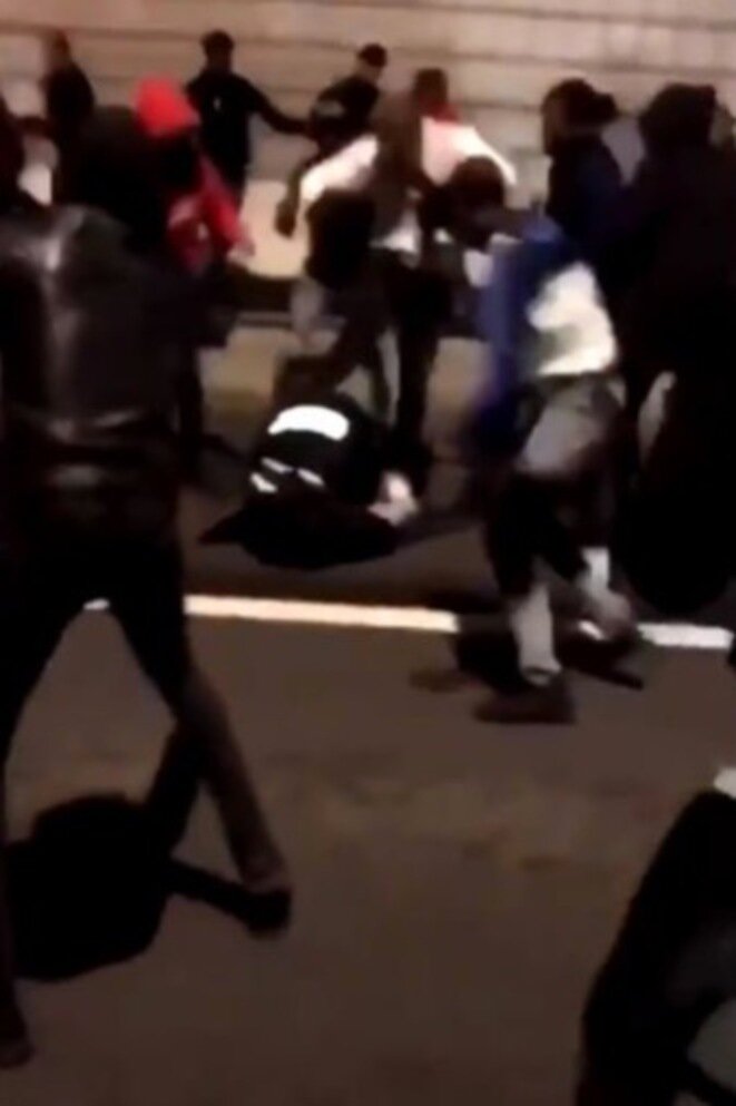 Agression des policiers : Agression mimétique?