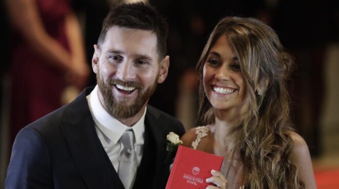 Lionel Messi et Antonella Roccuzzo lors de leur mariage à Rosario, en Argentine. © Reuters
