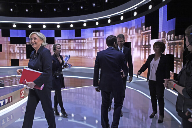 Marine Le Pen le soir du débat d'entre-deux-tours face à Emmanuel Macron, le 3 mai 2017. © Reuters Marine Le Pen le soir du débat d'entre-deux-tours face à Emmanuel Macron, le 3 mai 2017. © Reuters