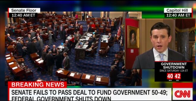 CNN, samedi 20 janvier, 00h40 à Washington: le « shutdown » est officiel © capture d'écran CNN CNN, samedi 20 janvier, 00h40 à Washington: le « shutdown » est officiel © capture d'écran CNN