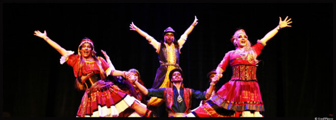 Le cirque plein d’airs, la nouvelle épopée burlesque des Caramels fous