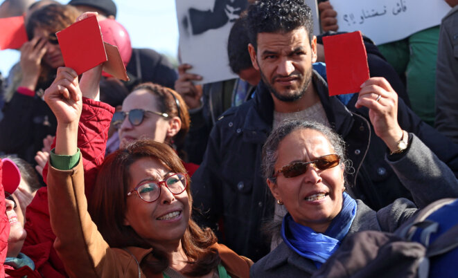 Manifestation à Tunis, le 26 janvier 2018, contre les hausses des prix et des taxes. © Reuters Manifestation à Tunis, le 26 janvier 2018, contre les hausses des prix et des taxes. © Reuters