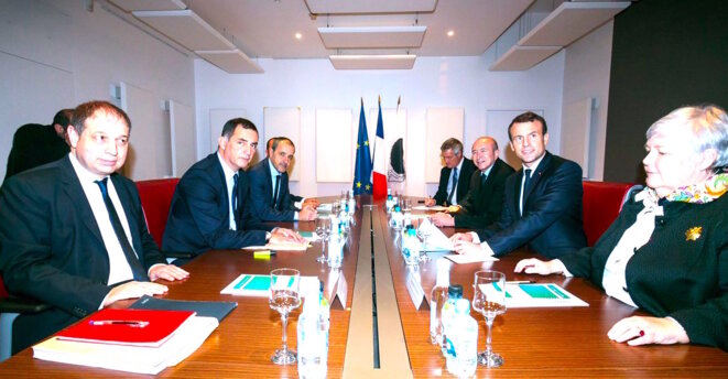 table-negociation