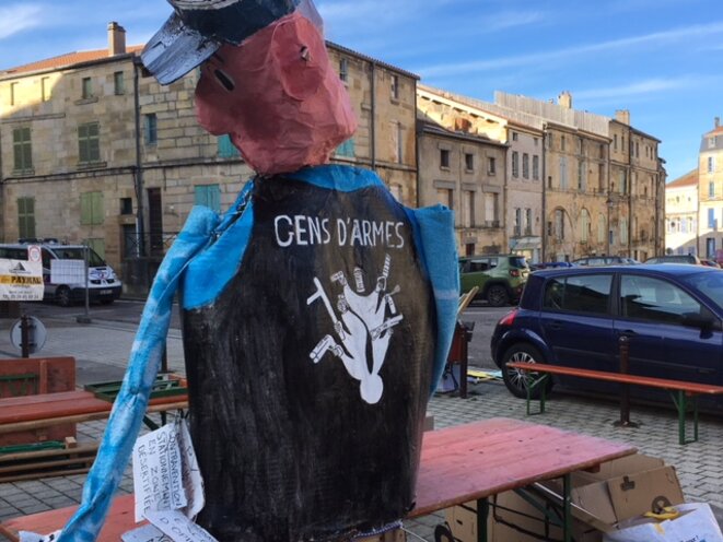 Devant le tribunal de grande instance de Bar-le-Duc, 13 février 2018 (JL). Devant le tribunal de grande instance de Bar-le-Duc, 13 février 2018 (JL).
