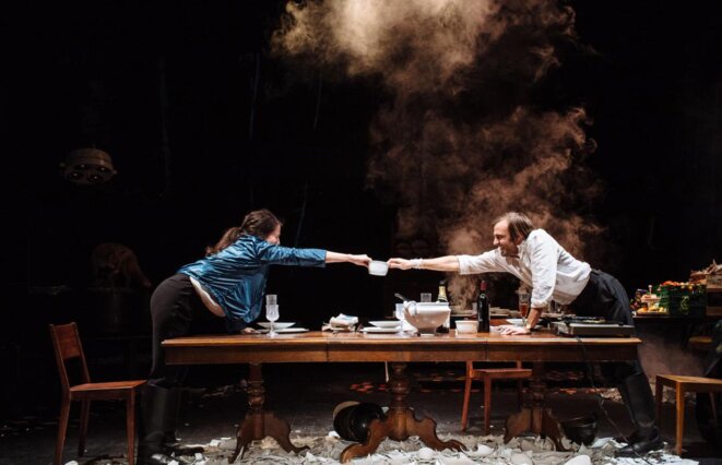 Séverine Chavrier, "Nous sommes repus mais pas repentis (Déjeuner chez Wittgenstein)", Théâtre de Gennevilliers © Samuel Rubio Séverine Chavrier, "Nous sommes repus mais pas repentis (Déjeuner chez Wittgenstein)", Théâtre de Gennevilliers © Samuel Rubio
