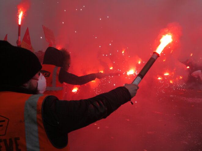 Les torches étaient partout dans le cortège. © D.I. Les torches étaient partout dans le cortège. © D.I.
