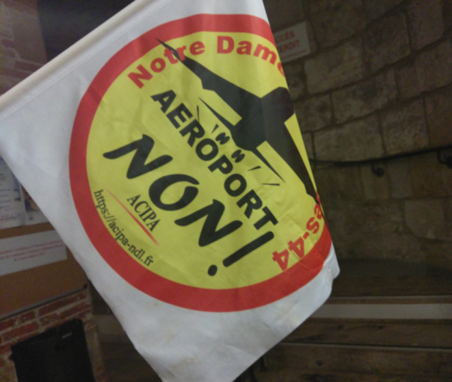 Drapeau NDDL © Favier Drapeau NDDL © Favier