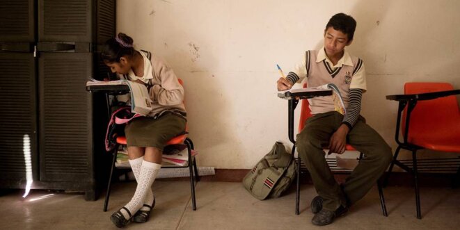 Elèves d'un collège de Chilapa, Etat du Guerrero, Mexique. © Alfredo Bosco, agence Luz Elèves d'un collège de Chilapa, Etat du Guerrero, Mexique. © Alfredo Bosco, agence Luz