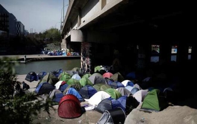Des migrants à Paris, en avril 2018. © Reuters