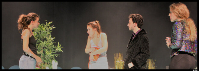 Mues, farce amicale déjantée et désopilante