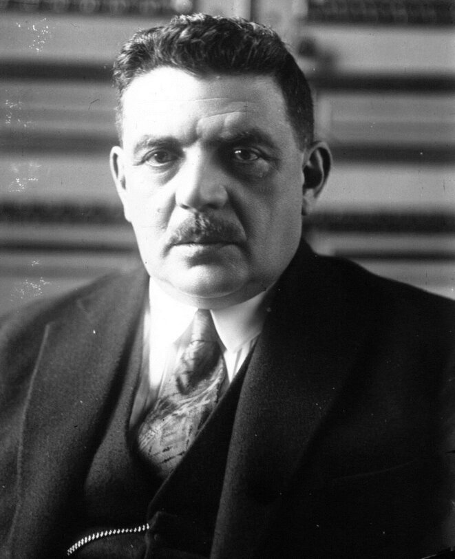 Édouard Herriot, membre du Parti radical et figure de la IIIe République. Édouard Herriot, membre du Parti radical et figure de la IIIe République.