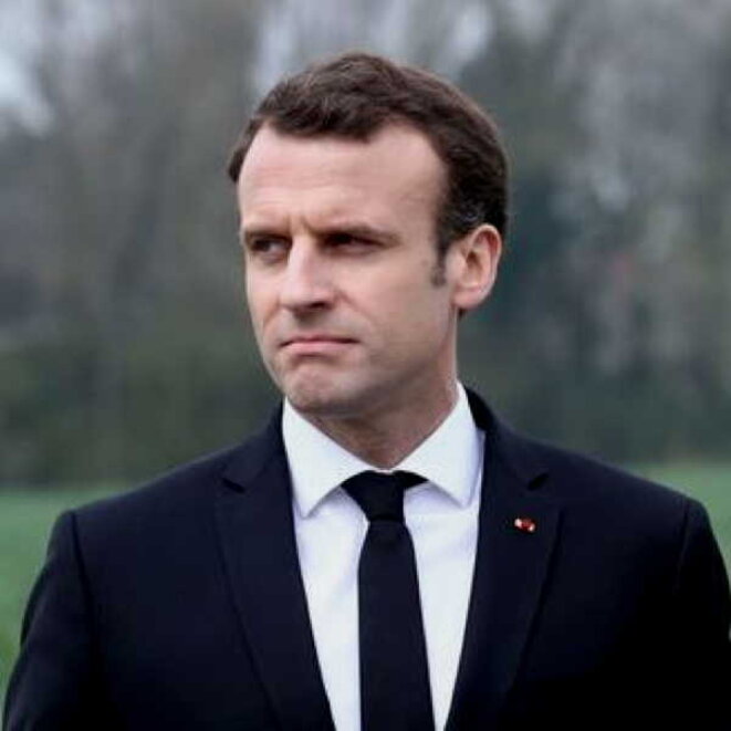 emmanuel-macron-snobe-france-television
