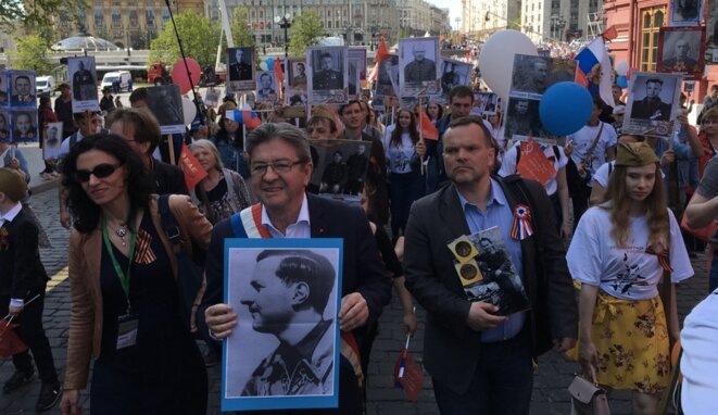 Jean-Luc Mélenchon à Moscou, lors de la marche des immortels. © @JLMelenchon Jean-Luc Mélenchon à Moscou, lors de la marche des immortels. © @JLMelenchon