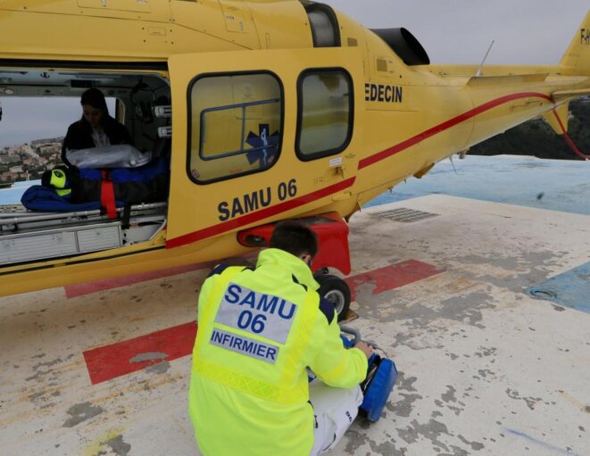Hélicoptère et infirmier du SAMU 06 Hélicoptère et infirmier du SAMU 06
