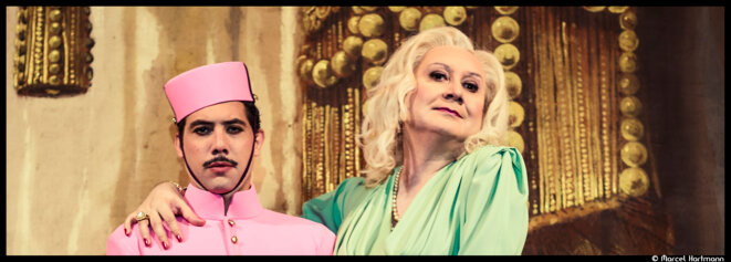 Névrotik-Hôtel, conte burlesque « so » kitsch « so » queer