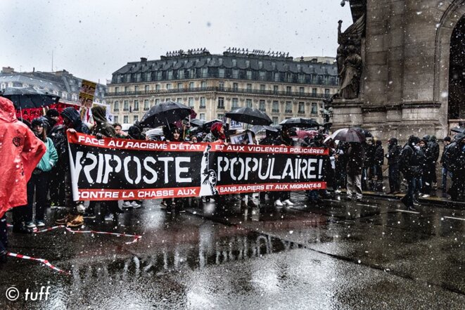 marche-du-17-mars-banderole-de-tete