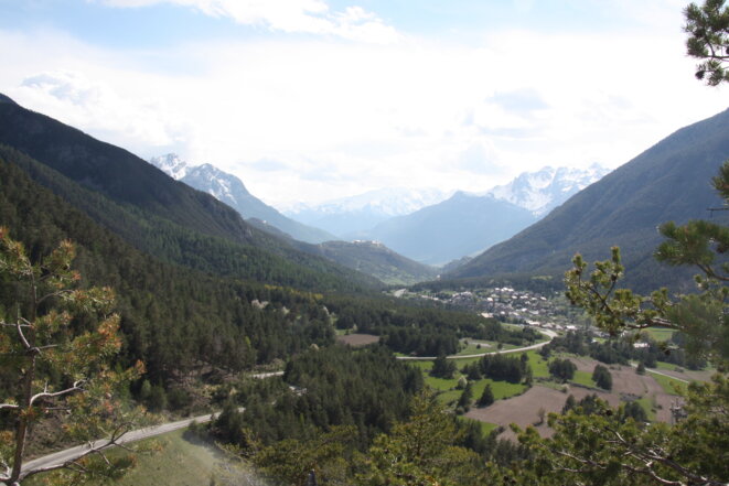 Le village de La Vachette, vu depuis le col de Montgenèvre. © MM Le village de La Vachette, vu depuis le col de Montgenèvre. © MM