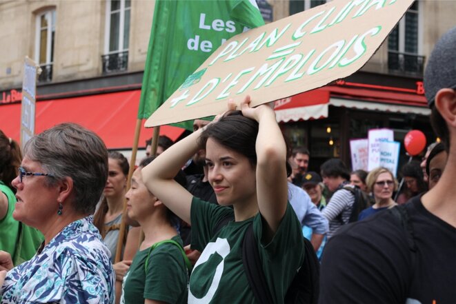 L'association les Amis de la terre, mobilisée à Paris. © MG