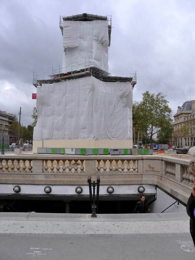 La République, Paris (2012) © Gilles Walusinski