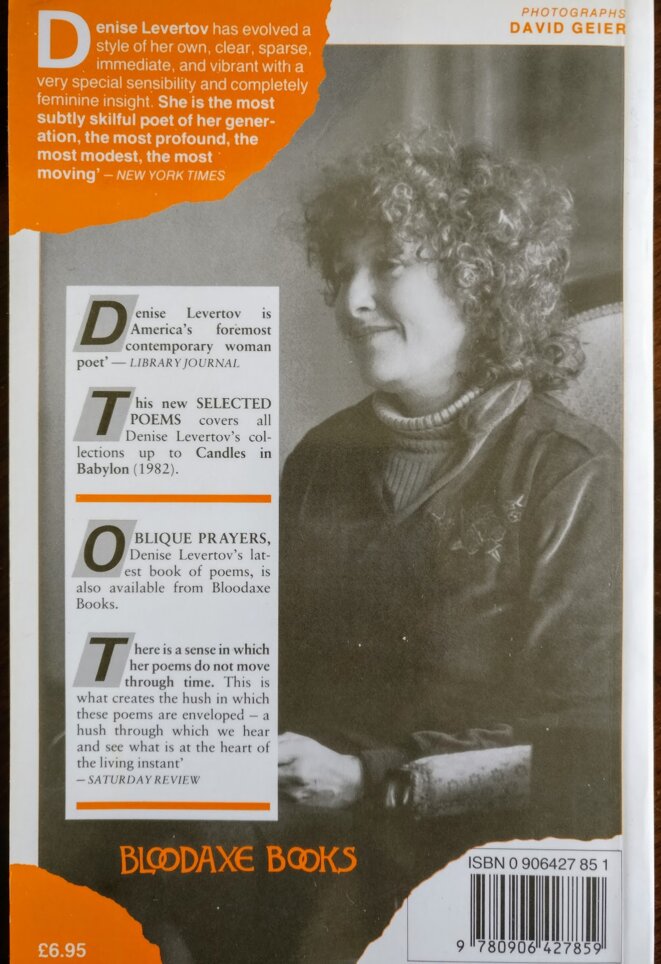 Denise Levertov au sommaire de l'éditeur britannique Bloodaxe Books. Denise Levertov au sommaire de l'éditeur britannique Bloodaxe Books.