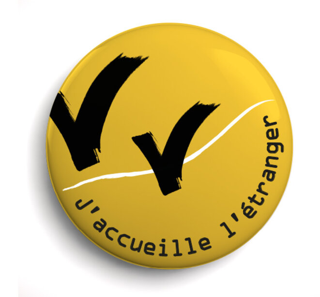 Badge "J'accueille l'étranger" Badge "J'accueille l'étranger"