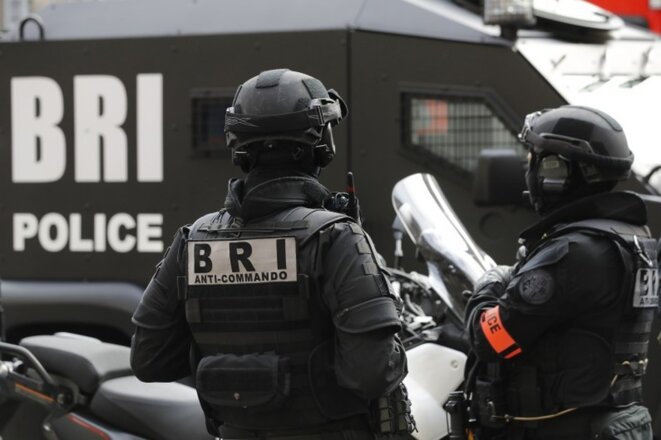 La brigade d'intervention et d'enquête © Thierry Paul Valette La brigade d'intervention et d'enquête © Thierry Paul Valette