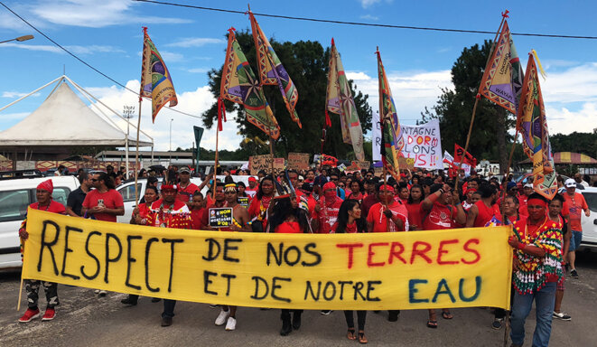 Manifestation contre la Montagne d'or à Saint-Laurent-du-Maroni, en 2018. © CG