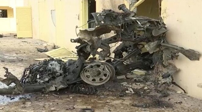 Les restes d'un véhicule après l'attentat contre le quartier général du G5 Sahel, vendredi 29 juin à Sévaré (Mali). © Reuters Les restes d'un véhicule après l'attentat contre le quartier général du G5 Sahel, vendredi 29 juin à Sévaré (Mali). © Reuters