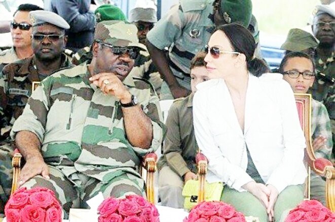 Ali et Sylvia Bongo les dirigeants de la junte militaro-familiale qui sévit au Gabon Ali et Sylvia Bongo les dirigeants de la junte militaro-familiale qui sévit au Gabon