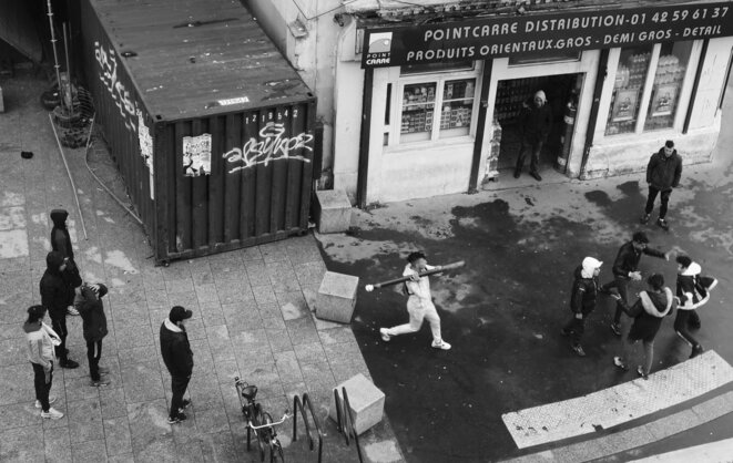 Moroccan youths fight among themslves in the Goutte d'Or district of Paris. © Rachida El Azzouzi Moroccan youths fight among themslves in the Goutte d'Or district of Paris. © Rachida El Azzouzi