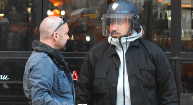 Vincent Crase et Alexandre Benalla le 1er mai à Paris. © Capture d'écran YouTube Vincent Crase et Alexandre Benalla le 1er mai à Paris. © Capture d'écran YouTube