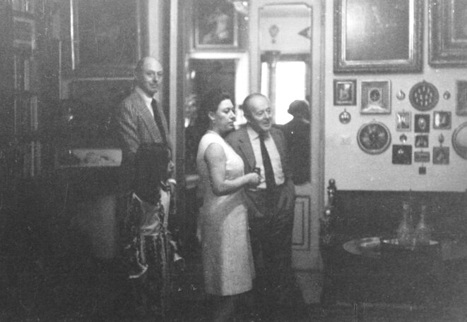 Visite de la Princesse Margaret de la collection de Mario Praz en compagnie de Colin Tennant. Photo Milton Gendel Visite de la Princesse Margaret de la collection de Mario Praz en compagnie de Colin Tennant. Photo Milton Gendel