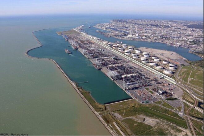 Port 2000, construit pour accueillir les porte-conteneurs géants au Havre. © Haropa/ port du havre
