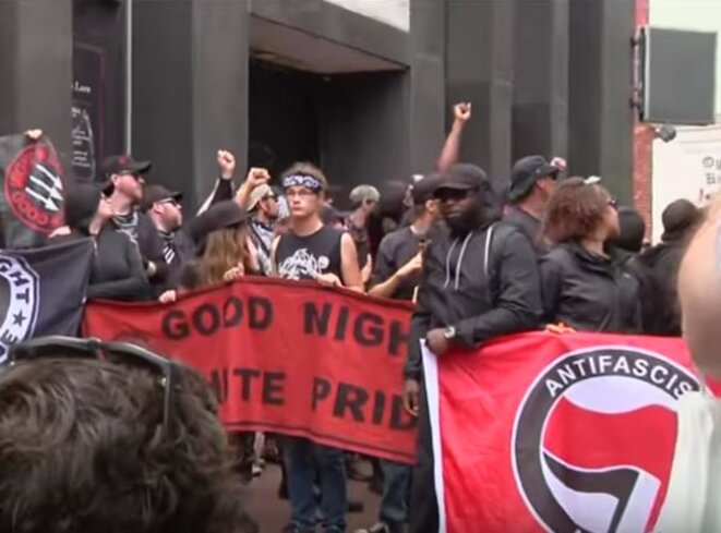 Les antifascistes à Charlottesville USA.