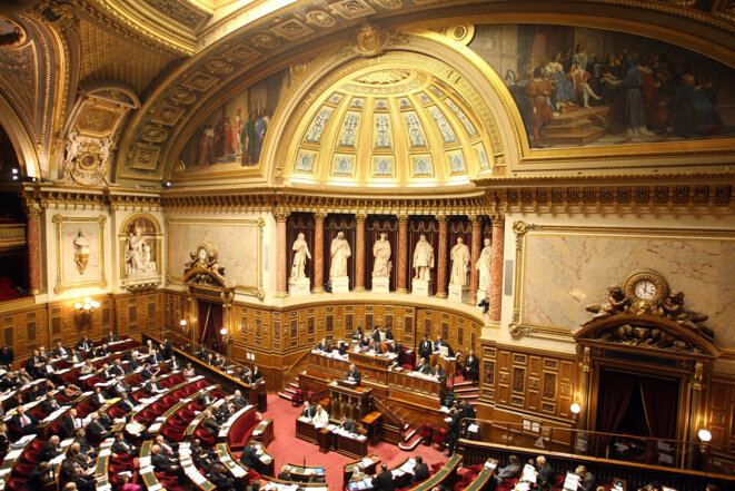 hemicycle04-300